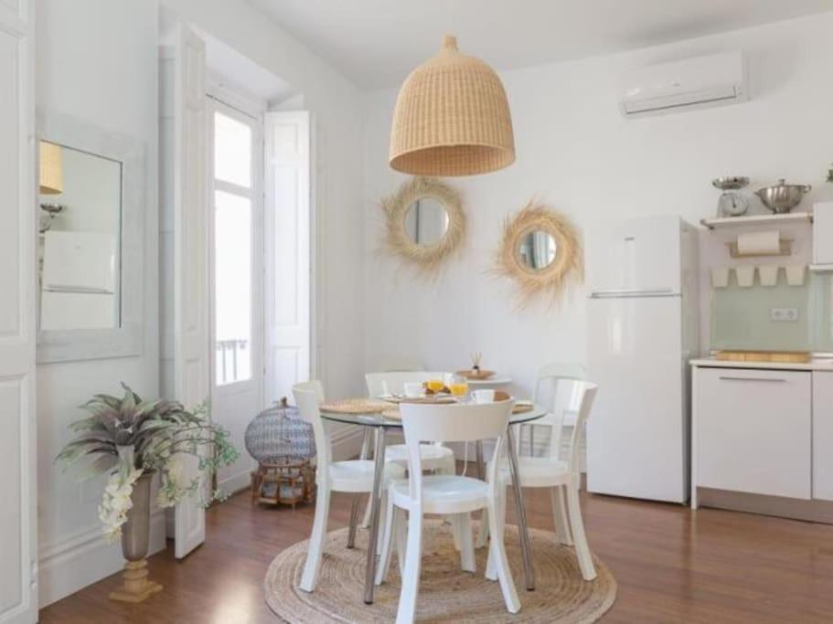 Chic Casa Cathedral At Calle Fresca 2-bedroom In City Center