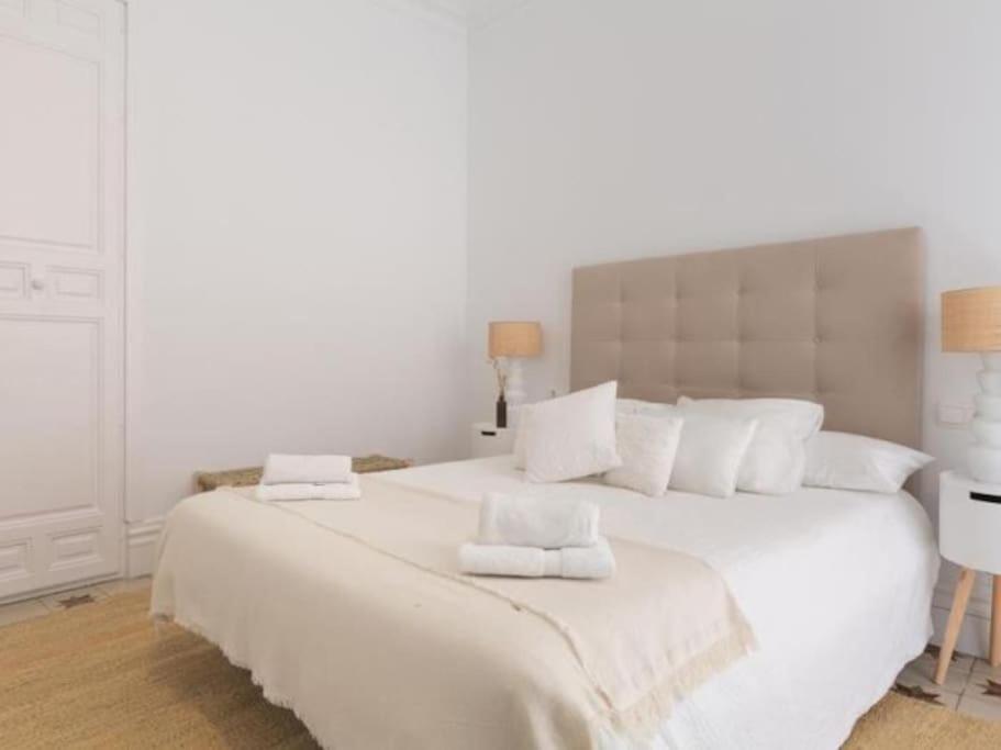 Chic Casa Cathedral At Calle Fresca 2-bedroom In City Center Malaga